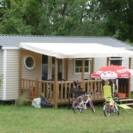 Camping Camping Le Lac De Thoux