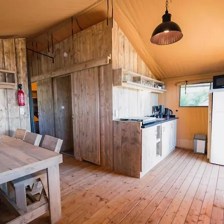 Camping Le Lac De Thoux Camping Saint-Cricq