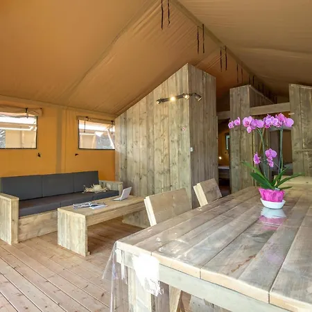 Camping Le Lac De Thoux * Saint-Cricq