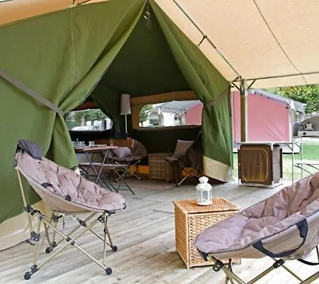 Camping Camping Le Lac De Thoux *