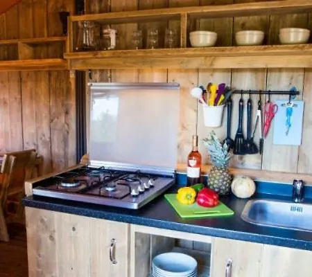 مكان تخييم Camping Le Lac De Thoux Saint-Cricq