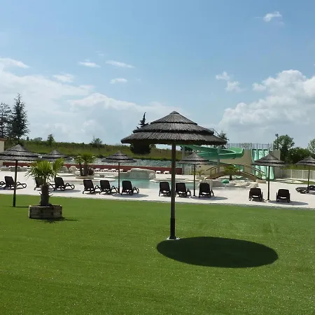 Camping Camping Le Lac De Thoux *