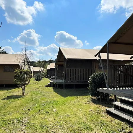 Camping Camping Le Lac De Thoux *